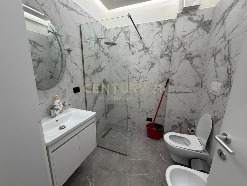 Tirane, shitet apartament 2+1+Aneks+Ballkon Kati 1, 105 m² 380.000 € (Sofia Rezidenc)