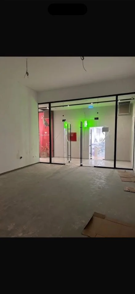 Tirane, shes ambjent biznesi Kati 0, 62 m² 250.000 € (Rruga e Kavajes Tirana Garden Building)