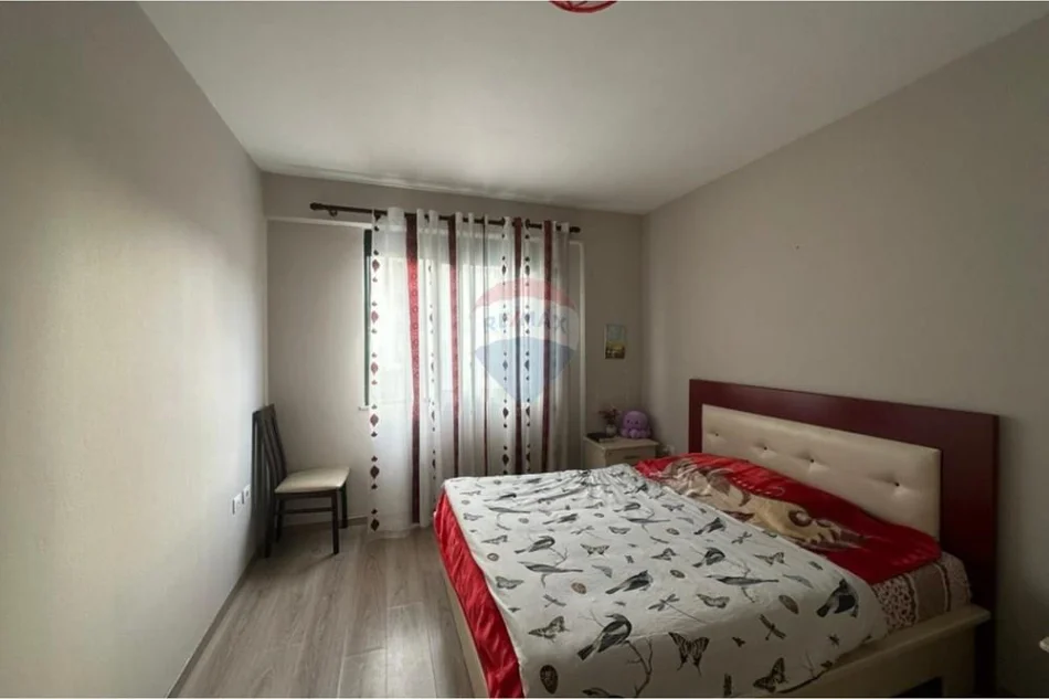 Tirane, shitet 2+1 , 108 m² 195.000 € (Rruga 5 Maji)