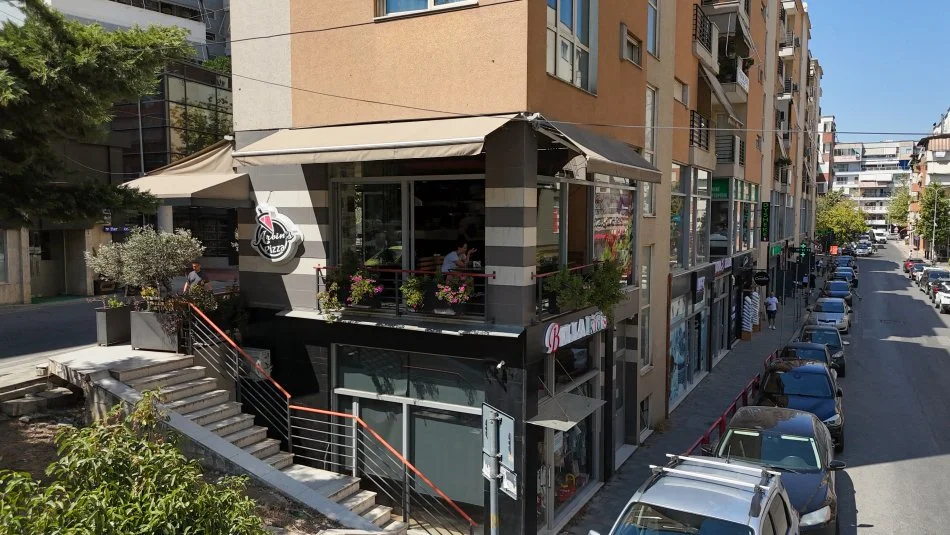 Shitet biznes Piceri 60.000 € (brenda kompleksit Kristal Center)