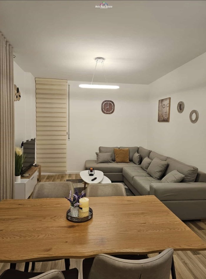 Tirane, jepet me qera apartament 2+1 Kati 2, 100 m² 800 € (Rruga Zonja Curre)