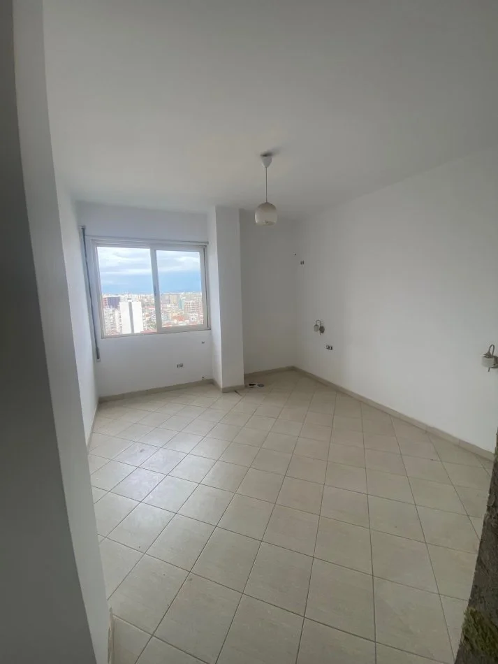Tirane, shes apartament 2+1+Aneks+Ballkon Kati 11, 89 m² 177.000 € (Rruga e Kavajes)