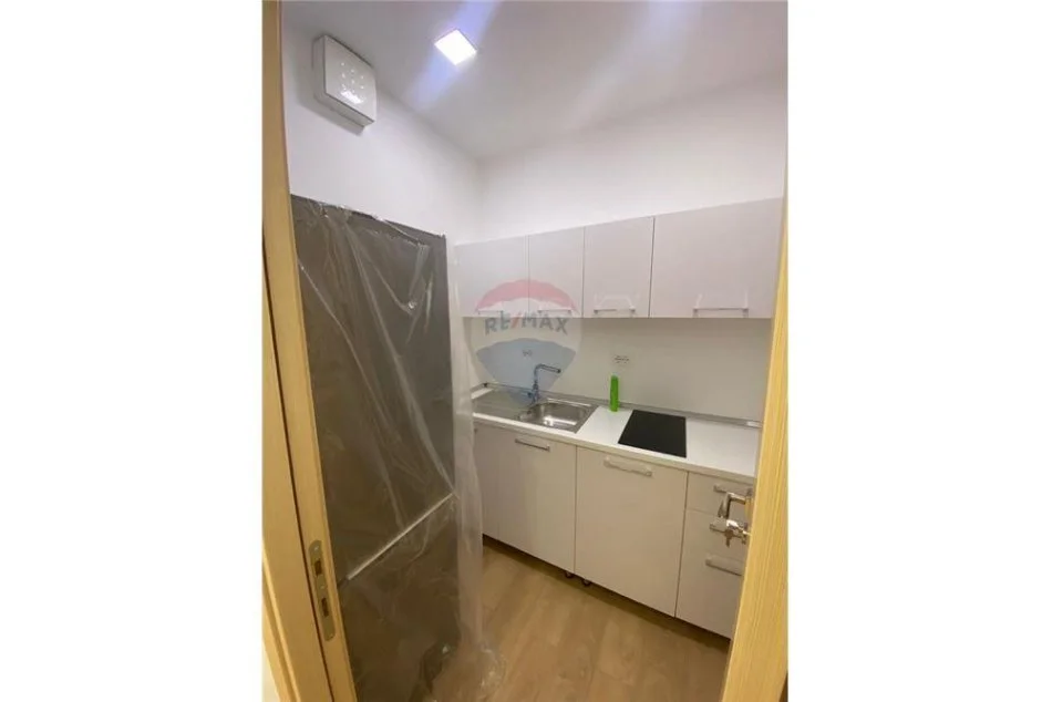 Tirane, shitet apartament 3+1+Ballkon Kati 5, 135 m² 228.000 € (Rruga Dritan Hoxha)