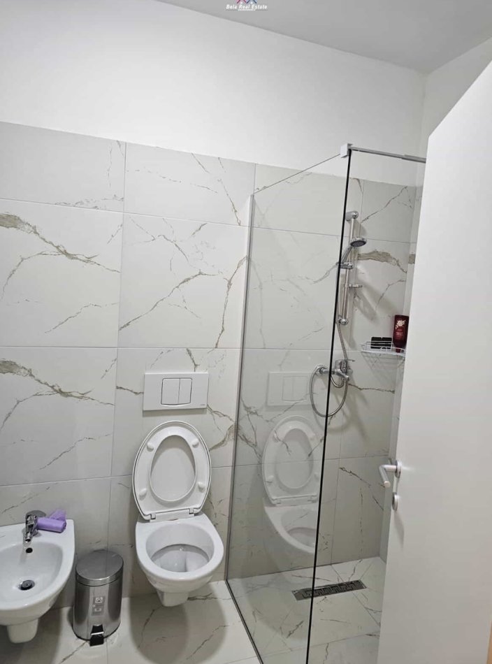 Tirane, jepet me qera apartament 2+1 Kati 2, 100 m² 800 € (Rruga Zonja Curre)