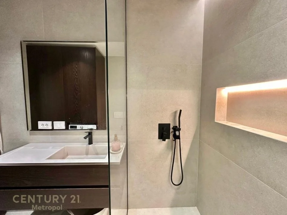 Tirane, shes apartament 1+1 Kati 7, 67 m² 167.000 € (Vilat Gjermane)