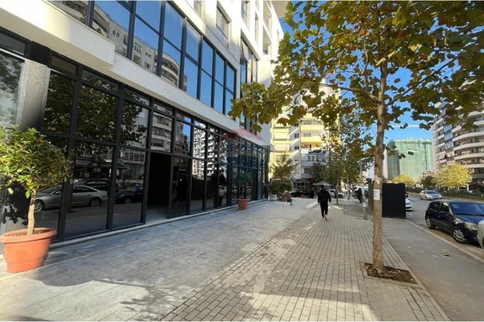 Tirane, jepet me qera , 177 m² 6.000 € (Astir)