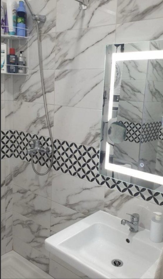 Tirane, jepet me qera apartament 1+1 Kati 4, 75 m² 500 € (Rruga Aleksander Moisiu)