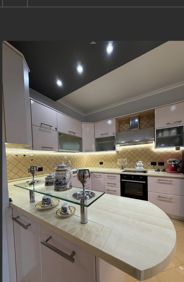 Tirane, jepet me qera apartament 2+1 Kati 2, 160 m² 1.500 € (Rruga e Elbasanit)