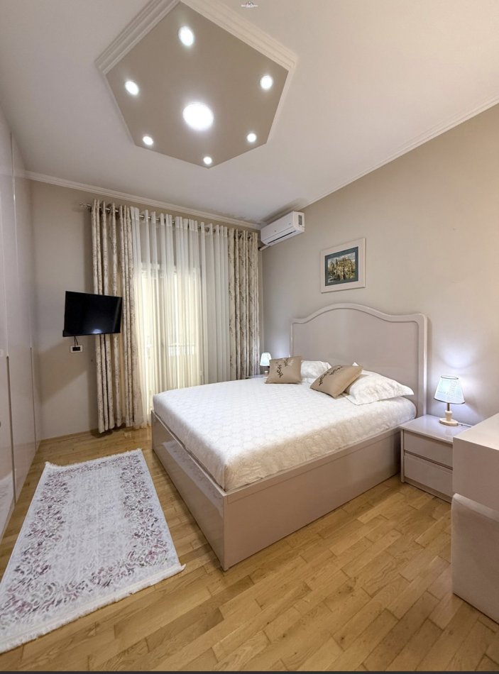 Tirane, jepet me qera apartament 2+1 Kati 2, 160 m² 1.500 € (Rruga e Elbasanit)