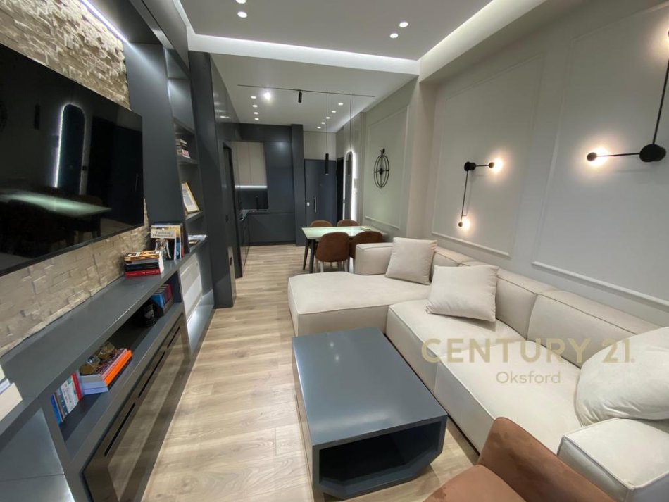 Tirane, jepet me qera apartament 1+1 Kati 12, 74 m² 1.050 € (Rruga e Kavajes)