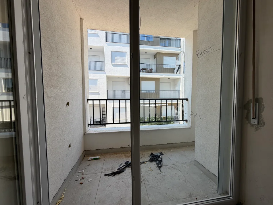 Durres, shitet apartament 1+1+Ballkon Kati 3, 79 m² (Golem, Pallatet Alb-Golem)
