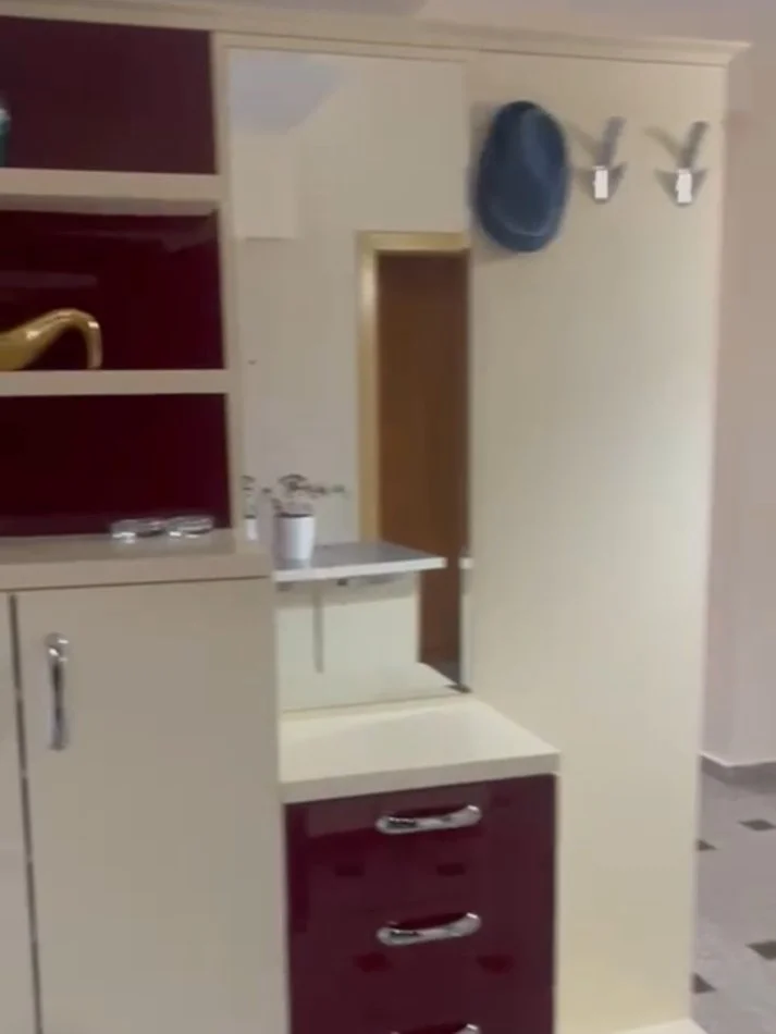 Tirane, shitet apartament 2+1+Ballkon Kati 5, 90 m² 170.000 € (Stacioni i Selites)