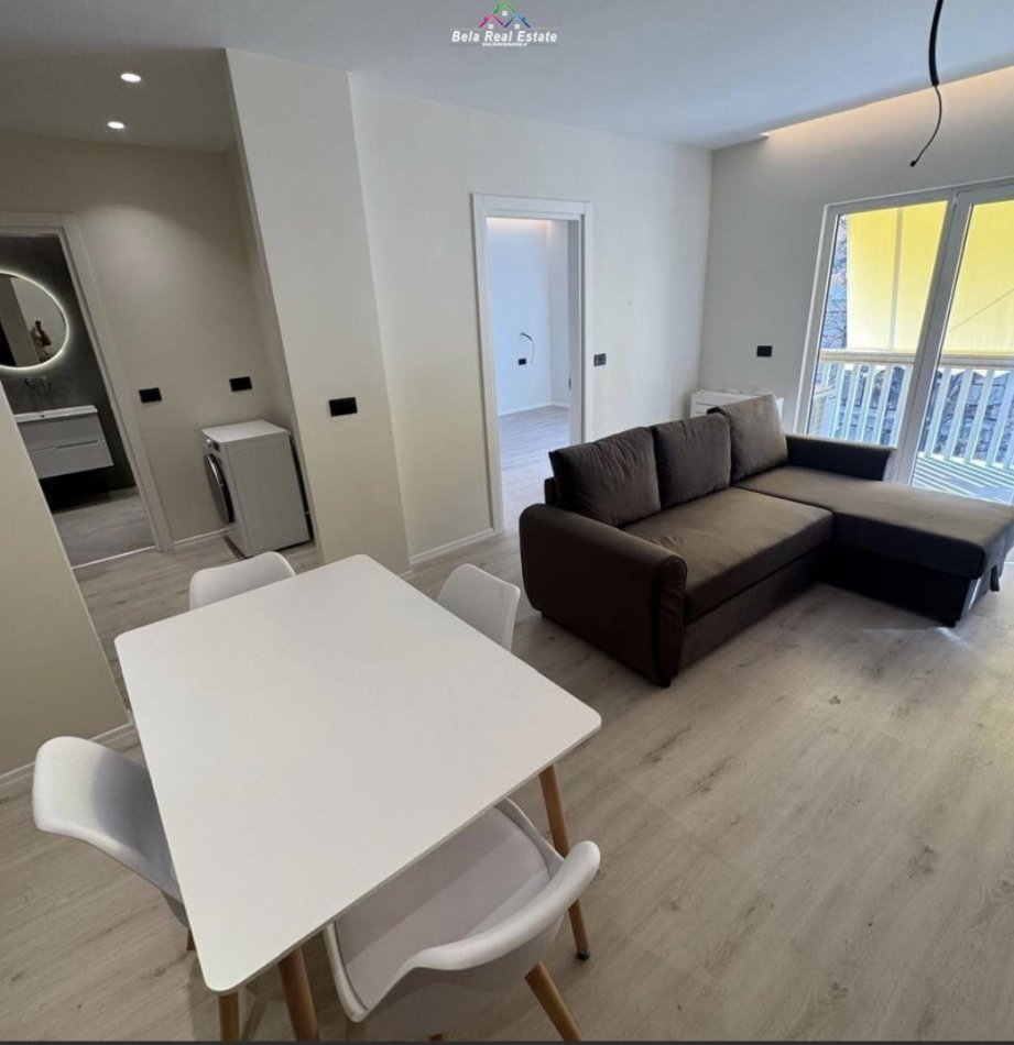 Tirane, jepet me qera apartament 1+1 Kati 3, 50 m² 800 € (Rruga e Elbasanit)