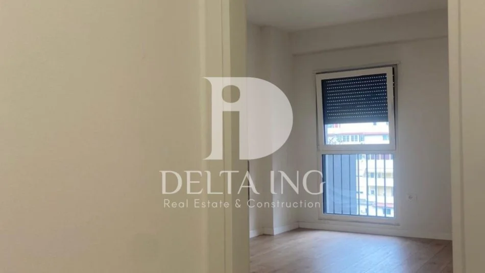 Tirane, jepet me qera ambjent biznesi Kati 5, 75 m² 700 € (Kompleksi Olimpik)