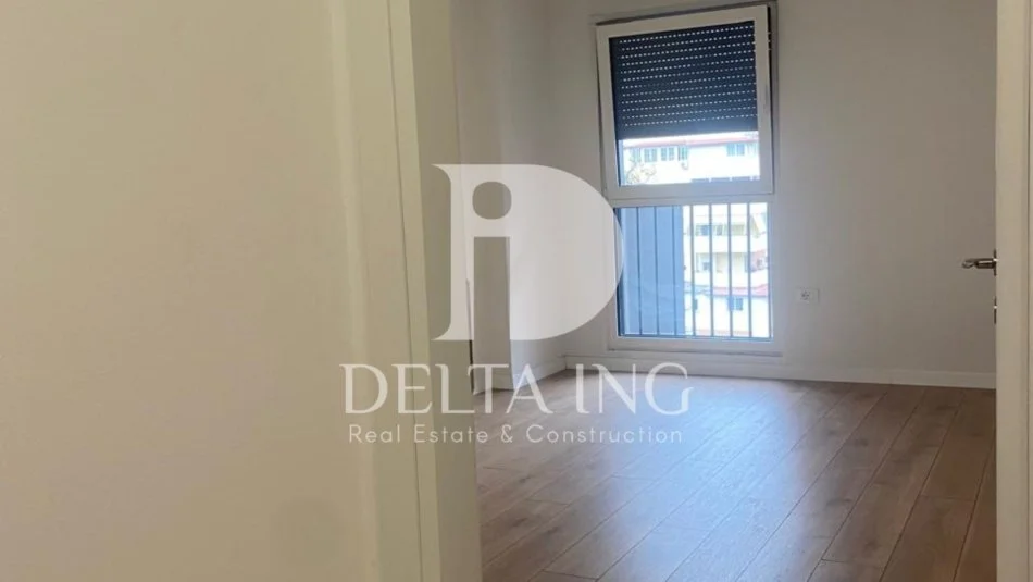 Tirane, jepet me qera ambjent biznesi Kati 5, 75 m² 700 € (Kompleksi Olimpik)