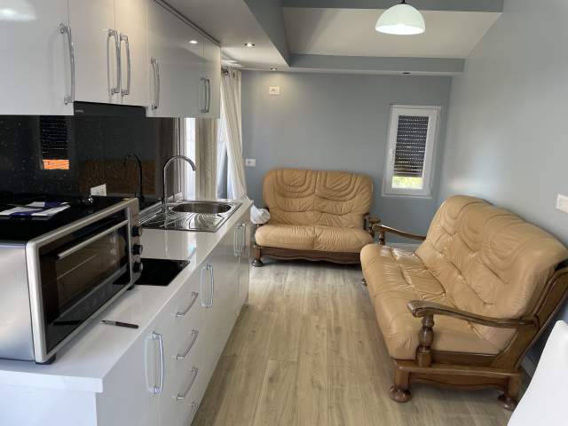 Tirane, jepet me qera apartament 1+1+A+BLK Kati 3, 60 m² 35.000 Leke (Qsut)