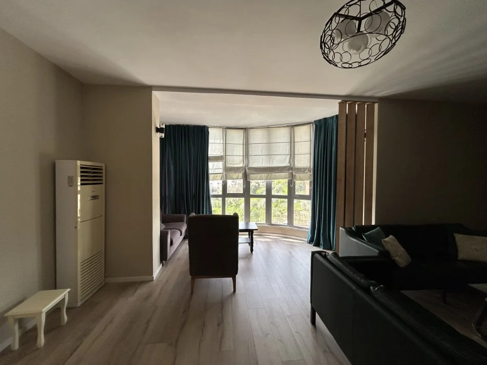 Tirane, jepet me qera/ rent apartament 3+1+Ballkon Kati 6, 135 m² 1.200 € (Rruga Alla kopshti Zoologjik)