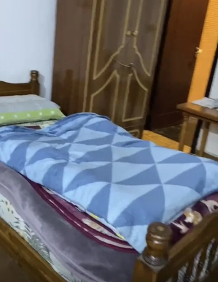 Tirane, jepet me qera apartament 1+1 , 35 m² 300 € (Rruga E Kavajes)