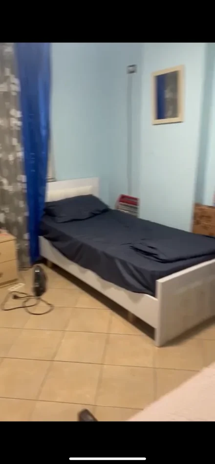 Tirane, jepet me qera apartament 2+1 Kati 3, 80 m² 400 € (Te pallatet e verdha)