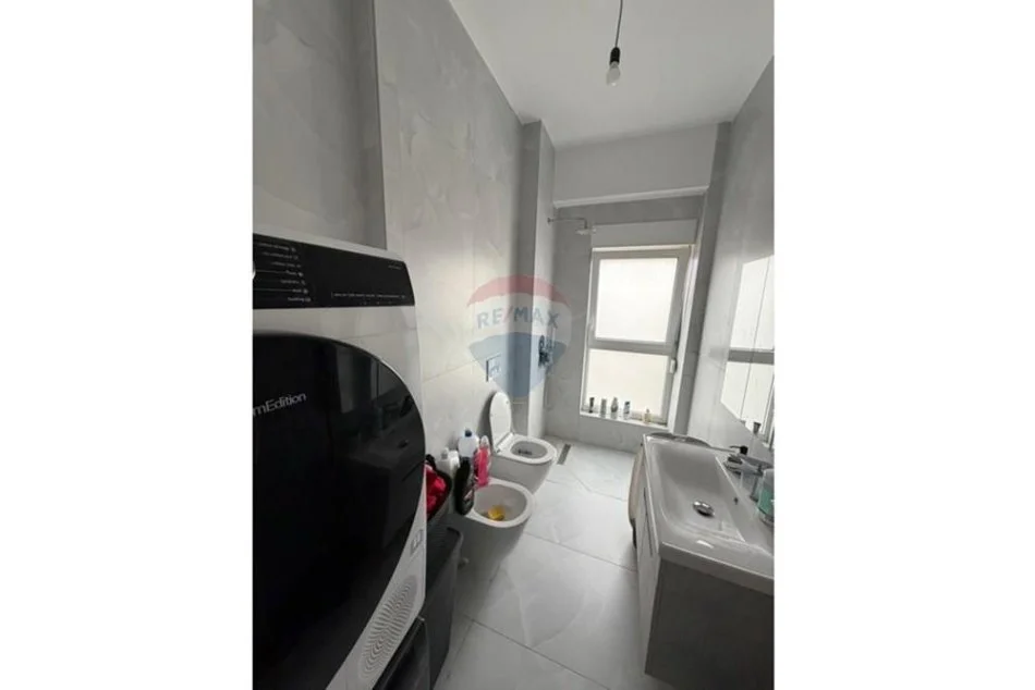 Tirane, shitet apartament 1+1+Ballkon Kati 7, 53 m² 105.000 € (Rezidenca Kaimi, Ali Demi)