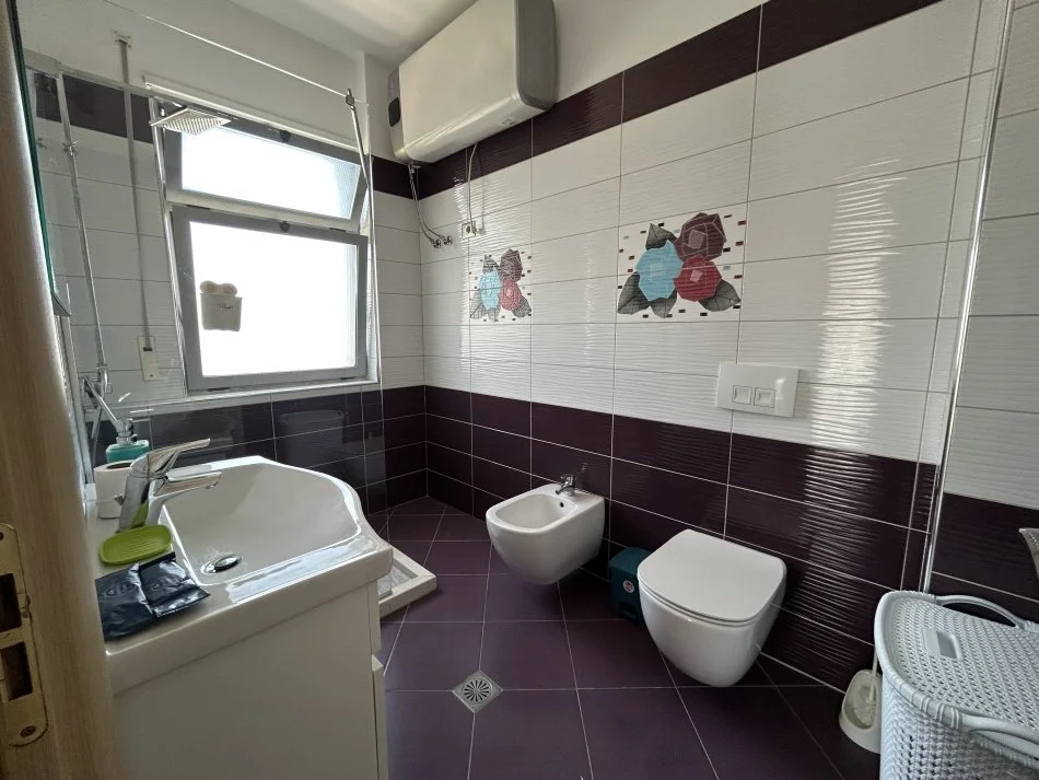 Tirane, jepet me qera/ rent apartament 3+1+Ballkon Kati 6, 135 m² 1.200 € (Rruga Alla kopshti Zoologjik)