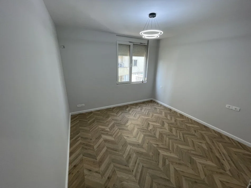 Tirane, shes apartament 1+1+Aneks+Ballkon Kati 4, 73 m² 120.000 € (KODRA DIELLIT 1)