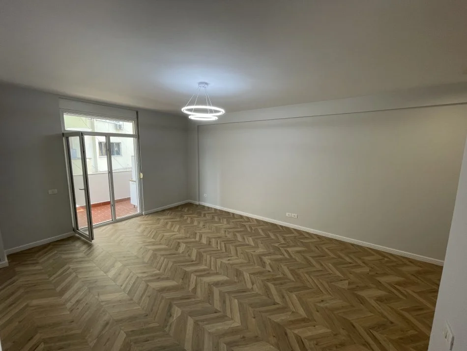 Tirane, shes apartament 1+1+Aneks+Ballkon Kati 4, 73 m² 120.000 € (KODRA DIELLIT 1)