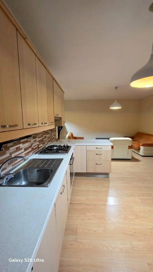 Tirane, shitet apartament 2+1+Ballkon Kati 5, 94 m² 140.000 € (Rruga foto xhavella)