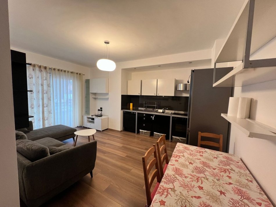 Tirane, jepet me qera apartament 2+1 Kati 3, 73 m² 550 € (Bill Klinton)