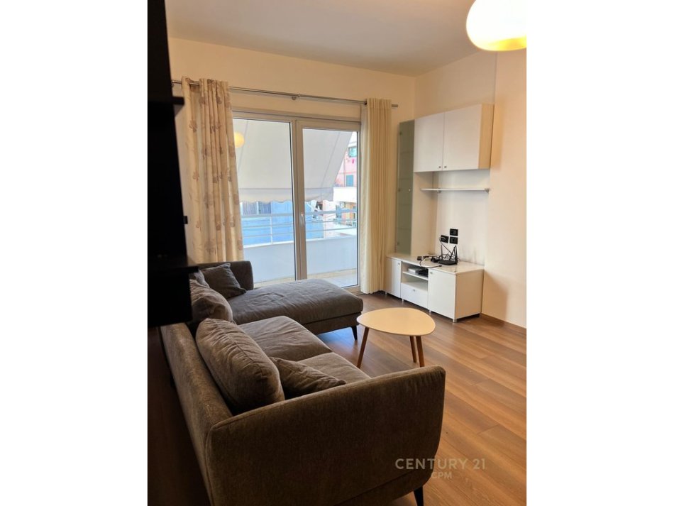 Tirane, jepet me qera apartament 2+1 Kati 3, 73 m² 550 € (Bill Klinton)