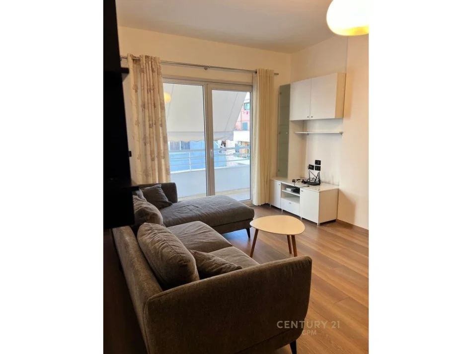 Tirane, jepet me qera apartament 2+1 Kati 3, 73 m² 550 € (Bill Klinton)