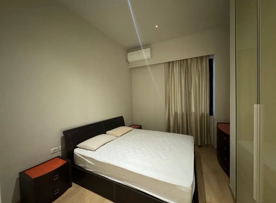 Tirane, shitet apartament 3+1+Ballkon + 2 Poste Parkimi , 115 m² 320.000 € (Prane Kopshtit Zoologjik, Tirane)