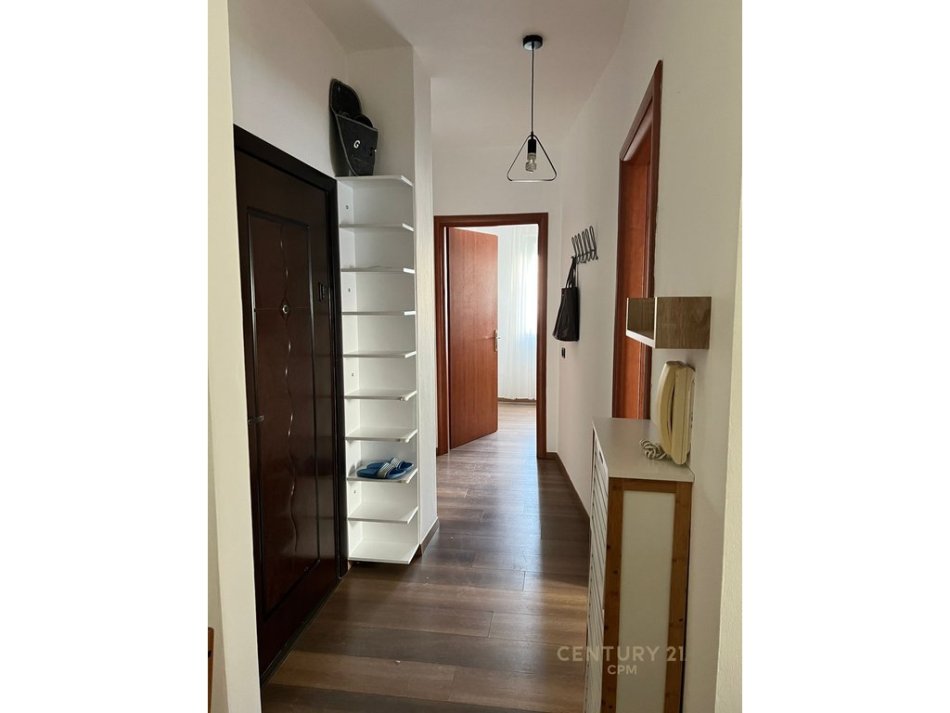 Tirane, jepet me qera apartament 2+1 Kati 3, 73 m² 550 € (Bill Klinton)