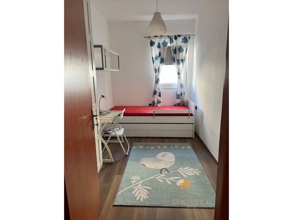 Tirane, jepet me qera apartament 2+1 Kati 3, 73 m² 550 € (Bill Klinton)