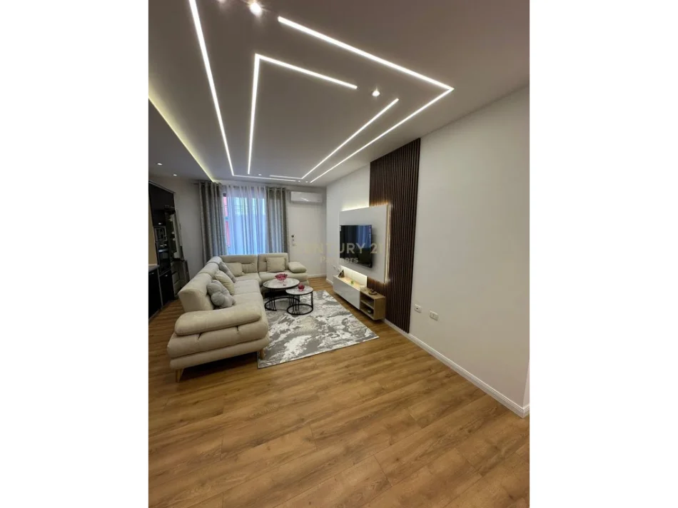 Tirane, shes apartament 2+1+Aneks+Ballkon Kati 3, 92 m² 158.000 € (Misto mame)