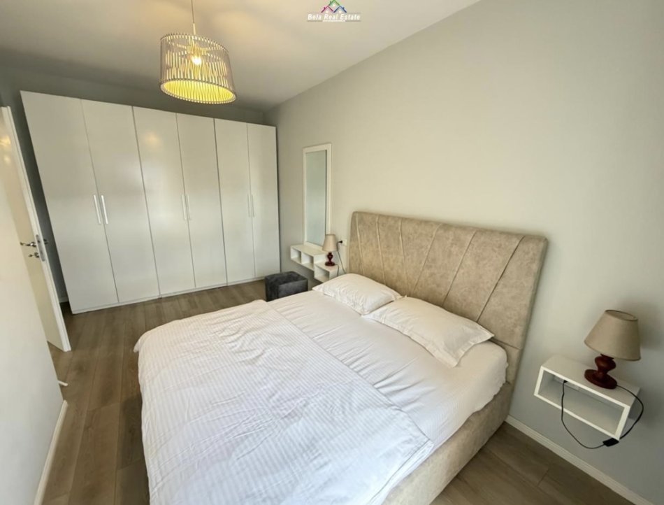 Tirane, jepet me qera apartament 2+1 Kati 11, 82 m² 1.200 € (Rruga Sami Frasheri)