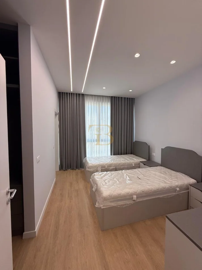 Tirane, jepet me qera Vile Vile 2 Katshe , 600 m² 5.000 € 