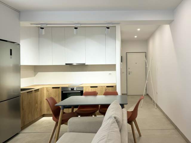 Tirane, jepet me qera apartament 1+1+BLK Kati 2, 68 m² 600 Euro (Rruga Myslym Shyri)
