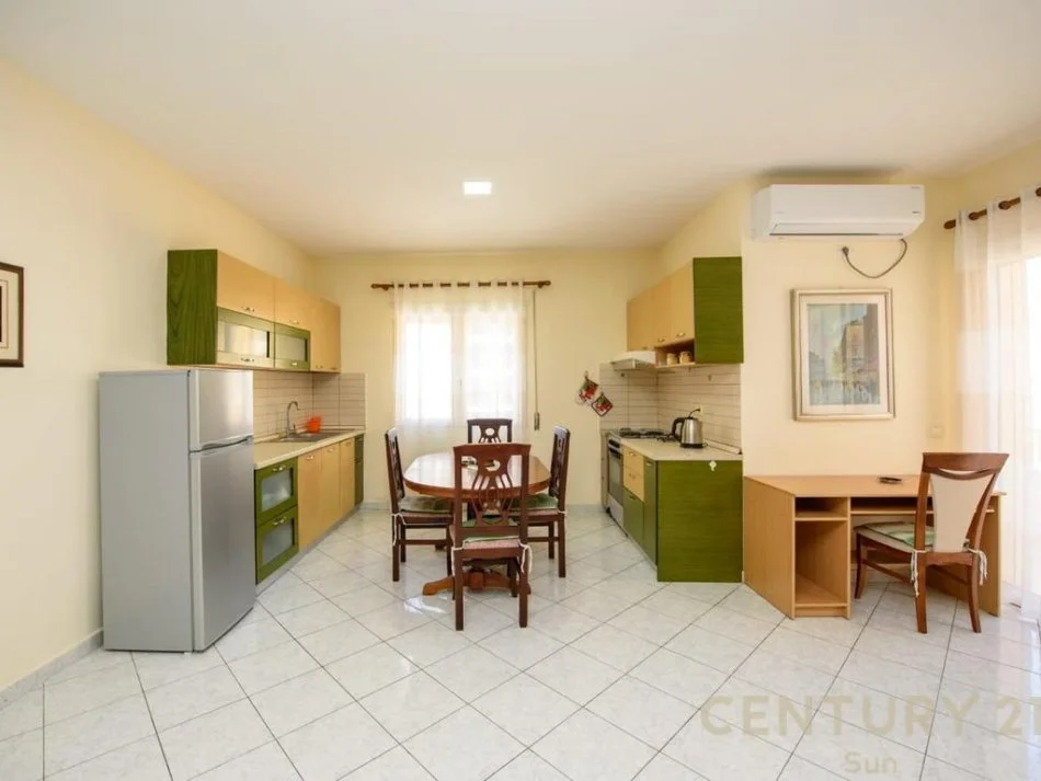 Vlore, shitet apartament 2+1+Ballkon Kati 7, 125 m² 225.000 € (Lungomare)