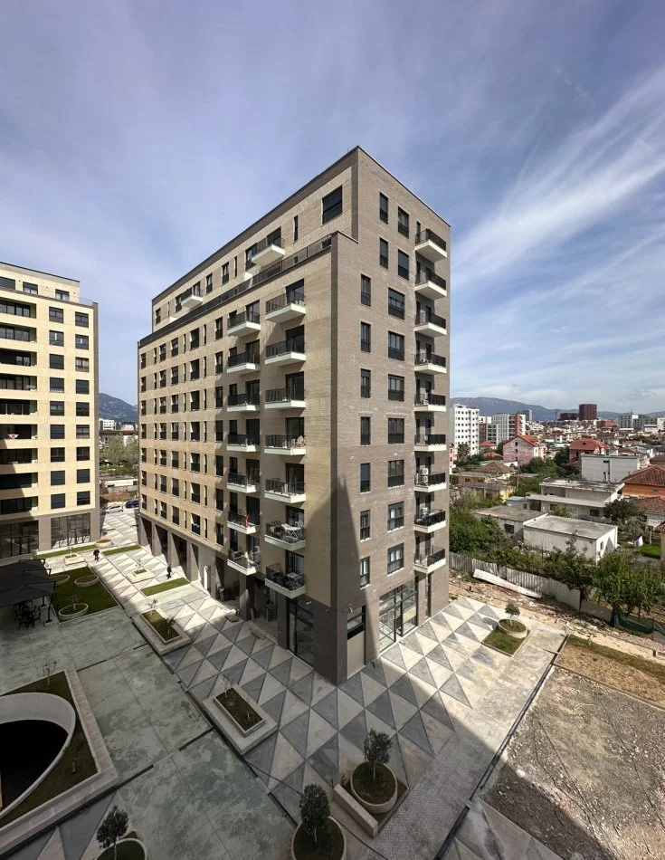 Tirane, shitet apartament 1+1 Kati 4, 66 m² 145.000 € (SHITET APARTAMENT 1+1 + POST PARKIMI ,FUSHA E AVIACIONIT)