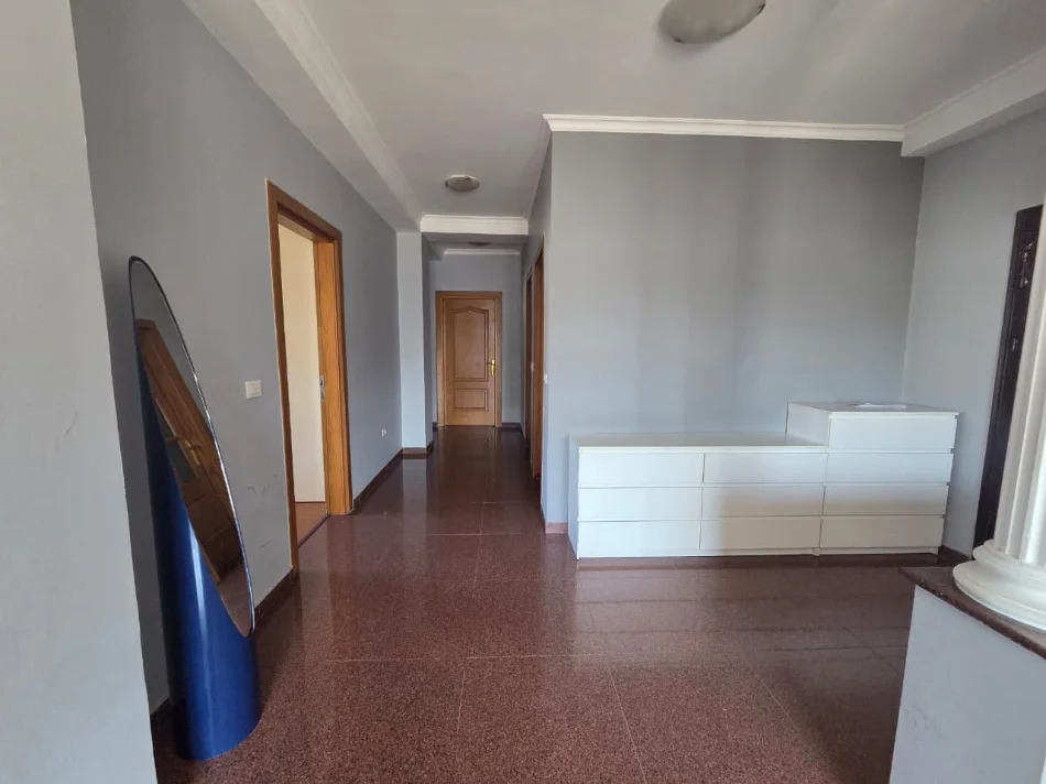 Tirane, shes apartament 3+1+Aneks+Ballkon Kati 6, 155 m² 650.000 € 