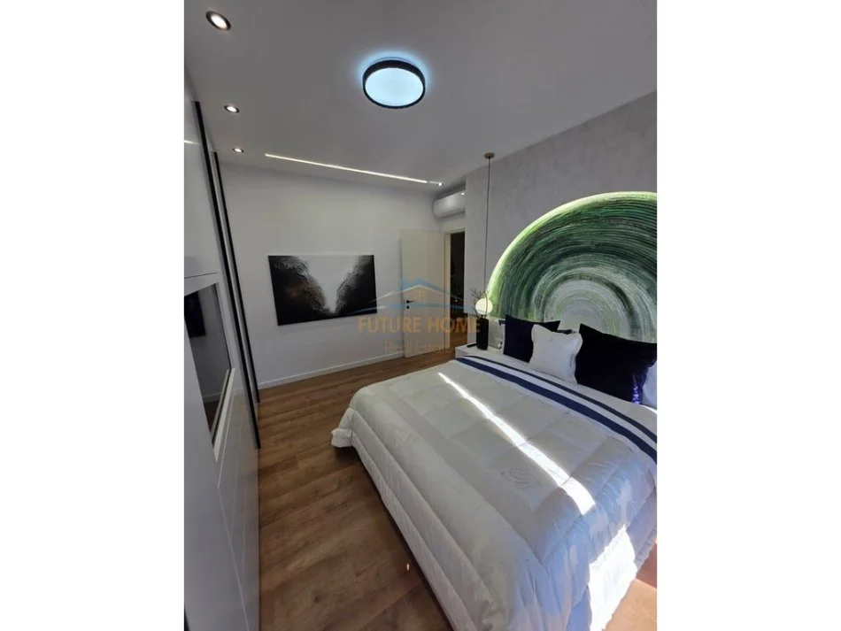 Tirane, shitet apartament 2+1 Kati 8, 90 m² 295.000 € (21 Dhjetori)