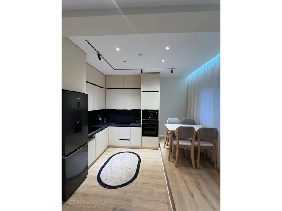 Tirane, jepet me qera apartament 1+1 Kati 5, 75 m² 750 € 