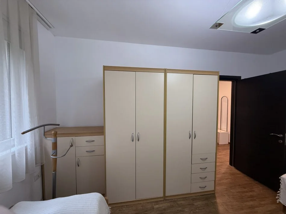 Tirane, jepet me qera apartament 2+1+Ballkon Kati 1, 114 m² 550 € (Rezidenca Kodra e Diellit 1)