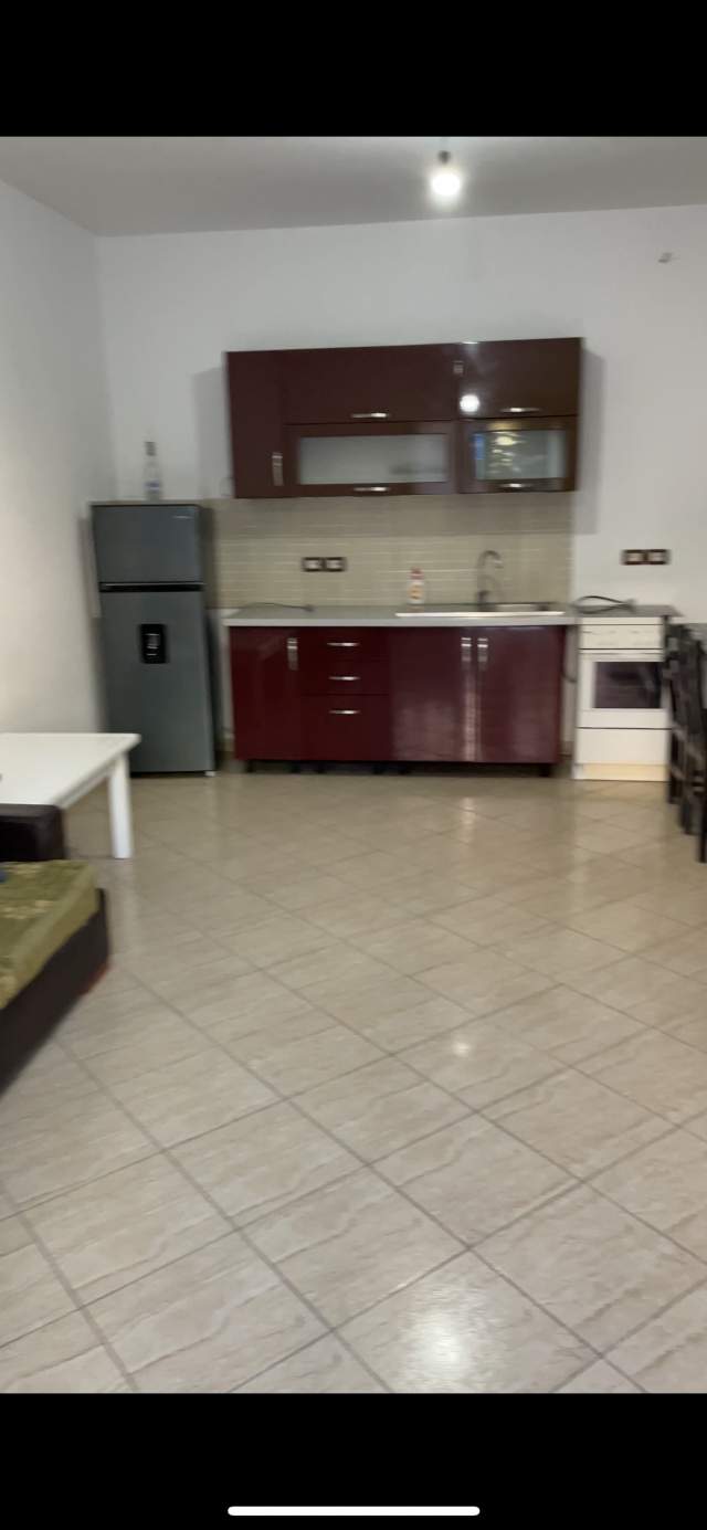 Tirane, jepet me qera apartament 1+1+A+BLK Kati 1, 80 m² 30.000 Leke (5 maj)