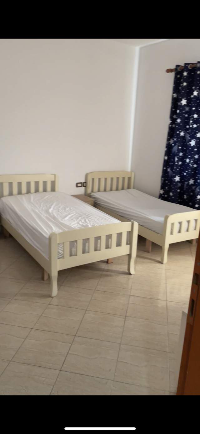 Tirane, jepet me qera apartament 1+1+A+BLK Kati 1, 80 m² 30.000 Leke (5 maj)