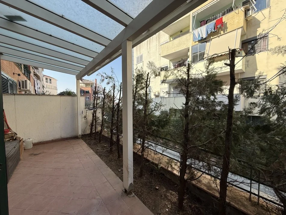 Tirane, jepet me qera apartament 2+1+Ballkon Kati 1, 114 m² 550 € (Rezidenca Kodra e Diellit 1)