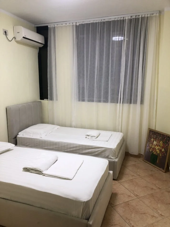 Tirane,  apartament+verande |   120 m² 690 €Rruga Tafaj)