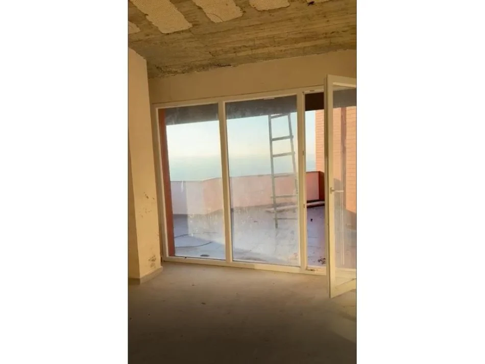 Tirane, shes apartament 3+1 Kati 6, 170 m² 193.000 € (Fresk)