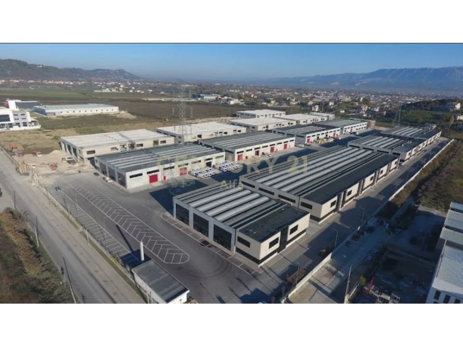 Tirane, shes ambjent biznesi Kati 1, 1.650 m² (Tirana Industrial Park)